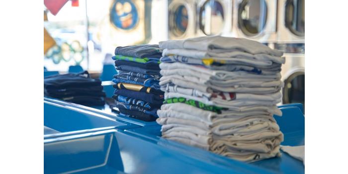 Laundromat Cleanliness 101 for Laundry Business Owners Header Image